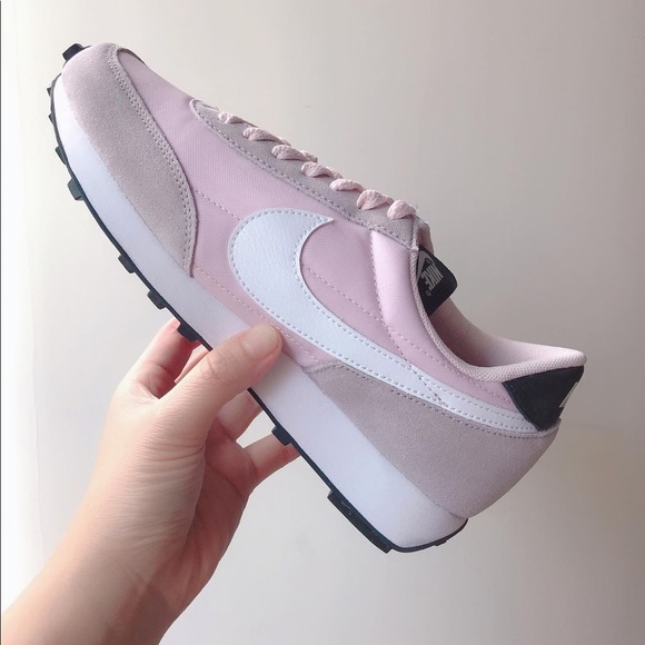 NIKE Daybreak Sneakers Shoes NEW Rose - Picture 5 of 14